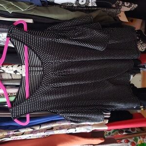Max studio women's cold shoulder short sleeve black with polka dots